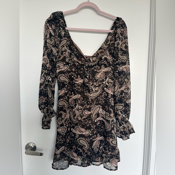 Dress Forum Paisley Long Sleeve Dress with Ruffled Hem NWT - Picture 1 of 6